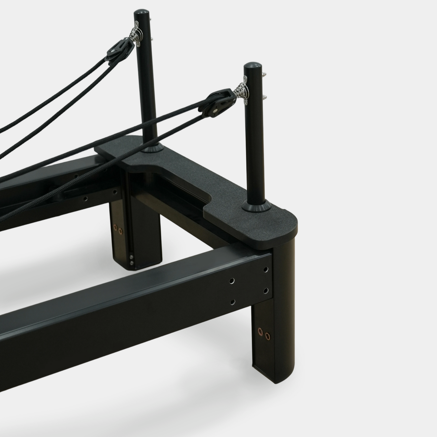 AL4 Aluminum Alloy Pilates Reformer | Black & White